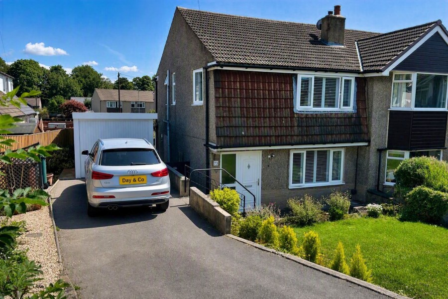 Images for Oakworth, Keighley, West Yorkshire EAID:3030449609 BID:4216801