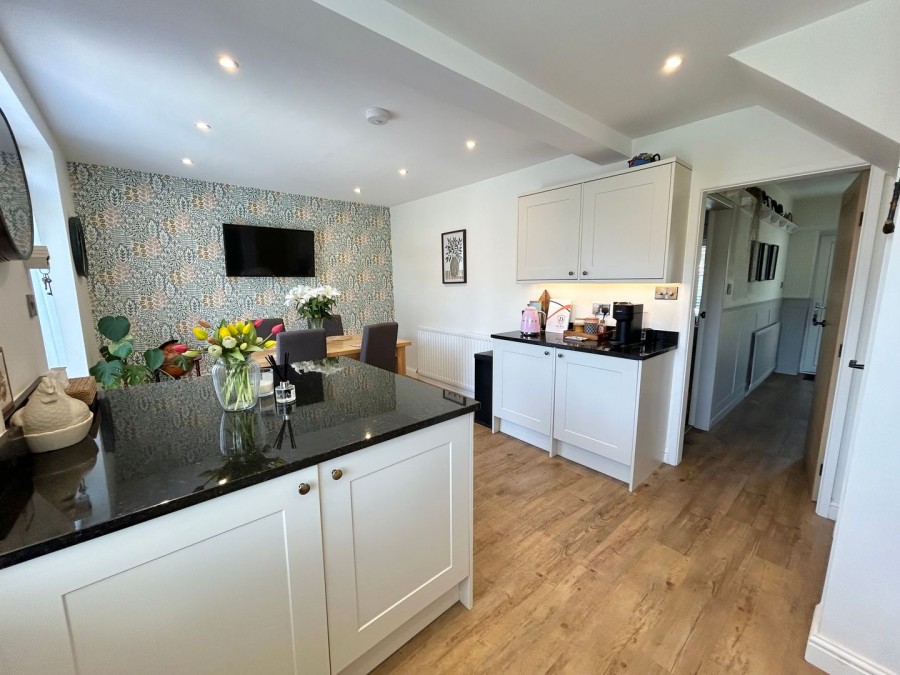 Images for Oakworth, Keighley, West Yorkshire EAID:3030449609 BID:4216801
