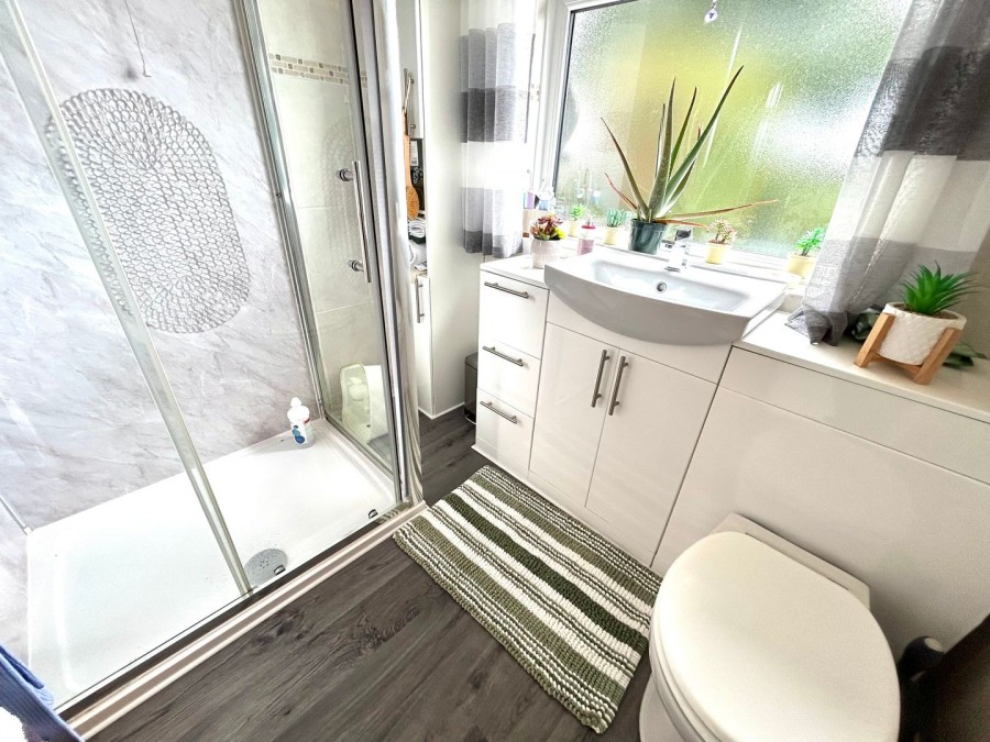 Images for Oakworth, Keighley, West Yorkshire EAID:3030449609 BID:4216801