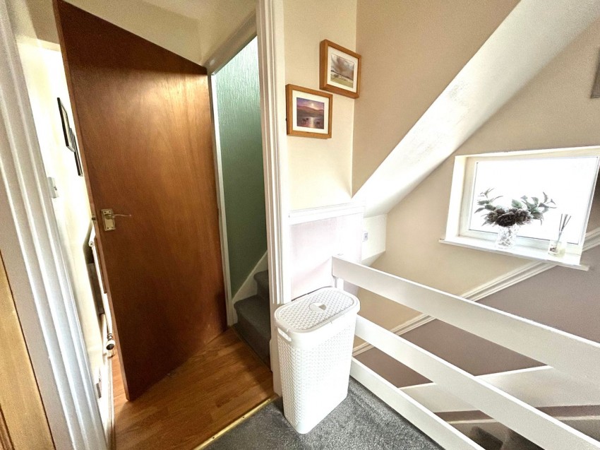Images for Oakworth, Keighley, West Yorkshire EAID:3030449609 BID:4216801
