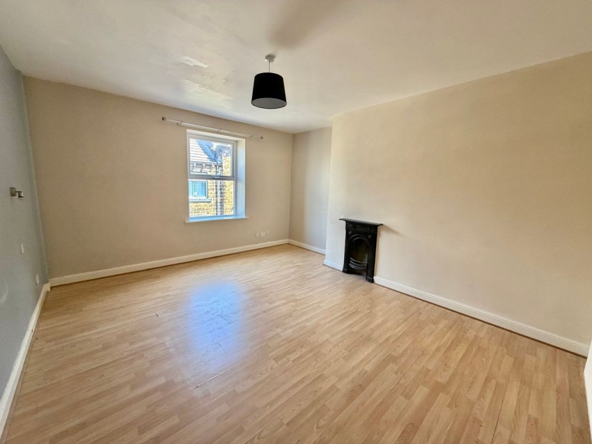 Images for Oak Grove, Keighley, West Yorkshire EAID:3030449609 BID:4216801