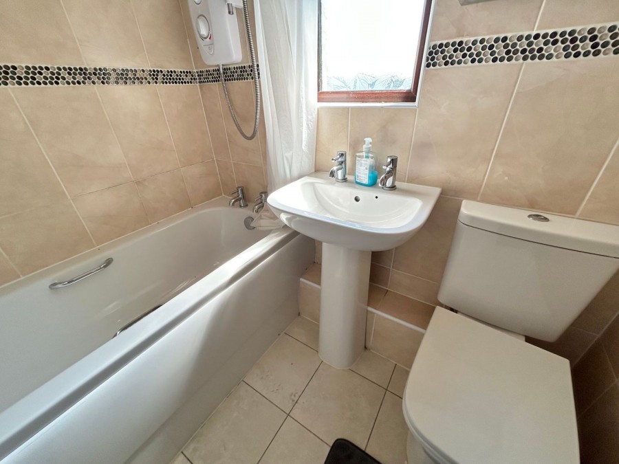 Images for Braithwaite Avenue, Keighley, West Yorkshire EAID:3030449609 BID:4216801