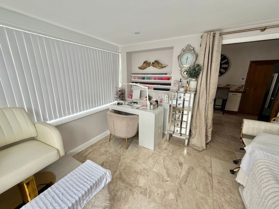 Images for Long Lee Lane, Keighley, West Yorkshire EAID:3030449609 BID:4216801